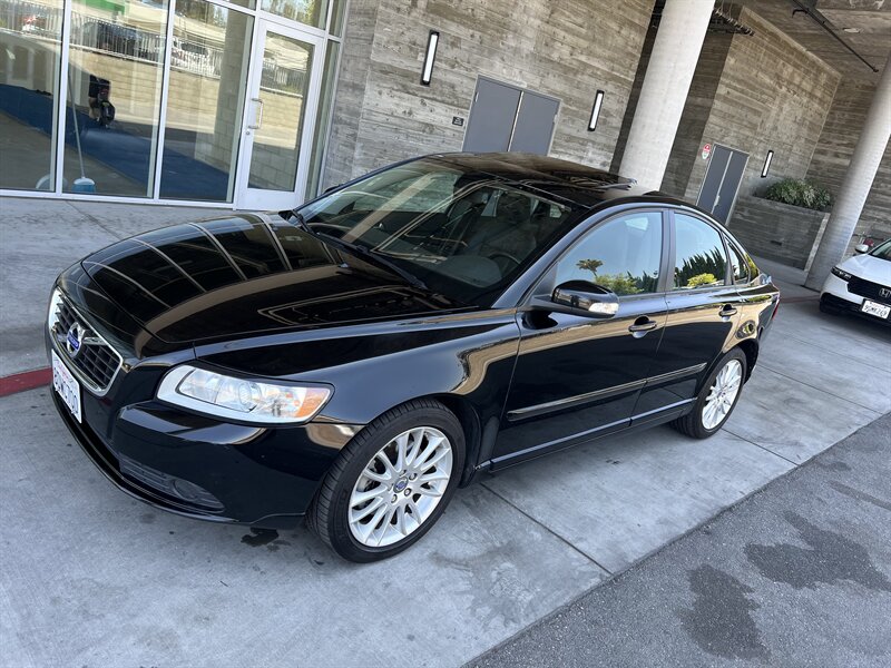 2011 Volvo S40 T5 - Photo 1 - Tarzana, CA 91356