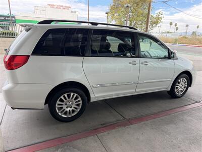 2008 Toyota Sienna XLE Limited - Photo 4 - Tarzana, CA 91356