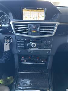 2011 Mercedes-Benz E 350 Sport   - Photo 18 - Tarzana, CA 91356