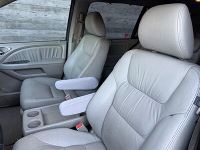 2008 Honda Odyssey Touring   - Photo 12 - Tarzana, CA 91356