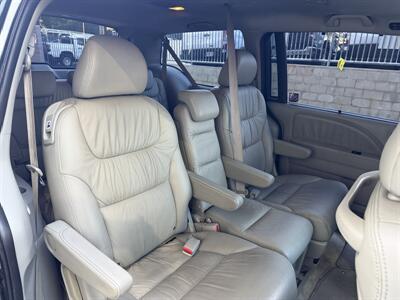 2008 Honda Odyssey Touring   - Photo 18 - Tarzana, CA 91356