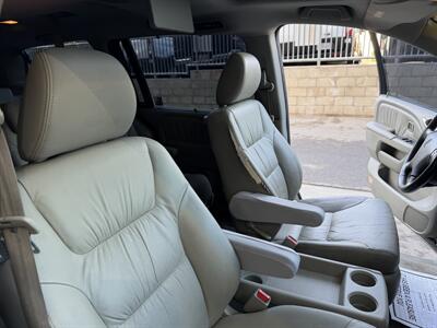 2008 Honda Odyssey Touring   - Photo 21 - Tarzana, CA 91356