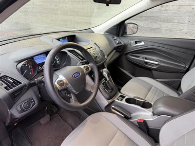 2015 Ford Escape SE - Photo 11 - Tarzana, CA 91356