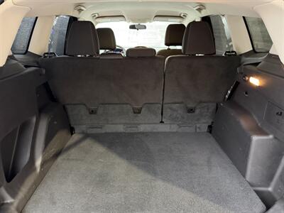 2015 Ford Escape SE - Photo 14 - Tarzana, CA 91356