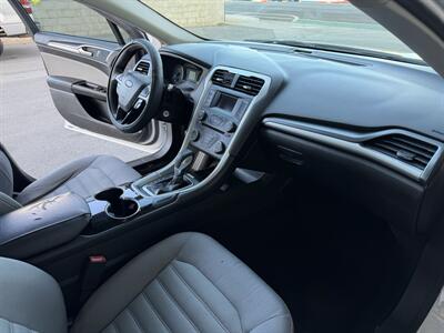 2015 Ford Fusion S   - Photo 15 - Tarzana, CA 91356