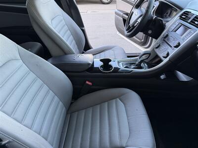 2015 Ford Fusion S   - Photo 16 - Tarzana, CA 91356