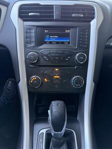 2015 Ford Fusion S   - Photo 20 - Tarzana, CA 91356