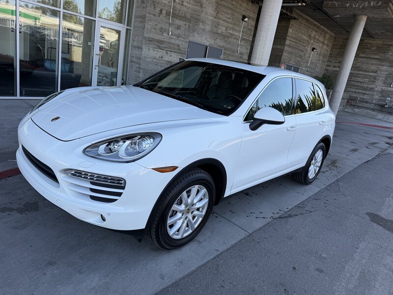 2014 Porsche Cayenne Platinum  