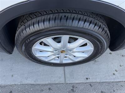 2014 Porsche Cayenne Platinum - Photo 11 - Tarzana, CA 91356