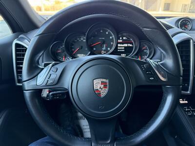 2014 Porsche Cayenne Platinum - Photo 22 - Tarzana, CA 91356