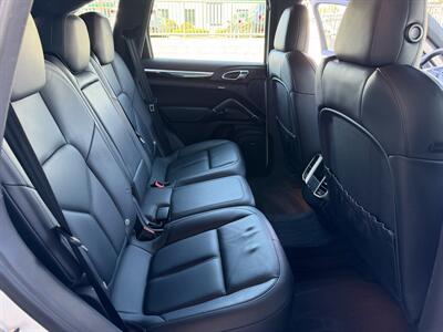 2014 Porsche Cayenne Platinum - Photo 17 - Tarzana, CA 91356