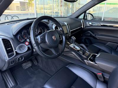 2014 Porsche Cayenne Platinum - Photo 12 - Tarzana, CA 91356