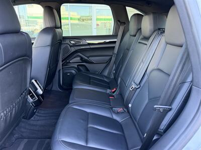 2014 Porsche Cayenne Platinum - Photo 15 - Tarzana, CA 91356