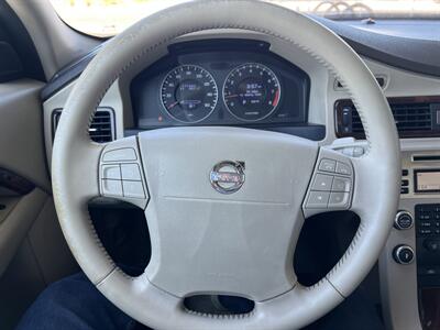 2009 Volvo V70 3.2   - Photo 18 - Tarzana, CA 91356