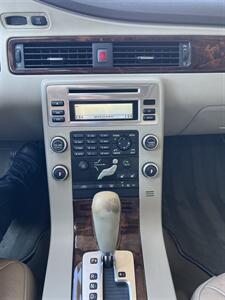 2009 Volvo V70 3.2   - Photo 19 - Tarzana, CA 91356