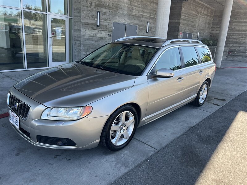 2009 Volvo V70 3.2 - Photo 1 - Tarzana, CA 91356
