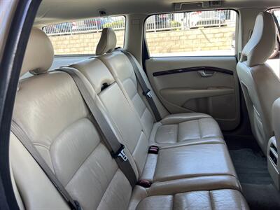 2009 Volvo V70 3.2   - Photo 14 - Tarzana, CA 91356