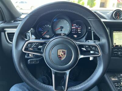 2016 Porsche Macan S   - Photo 17 - Tarzana, CA 91356