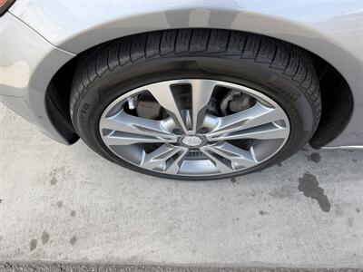 2015 Mercedes-Benz C 300 - Photo 9 - Tarzana, CA 91356