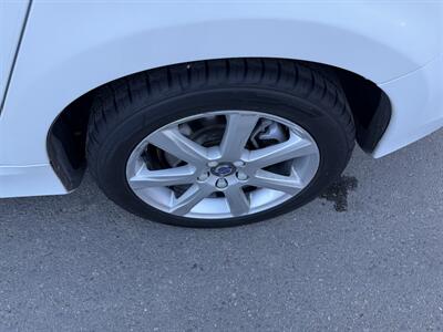 2016 Volvo S60 T5 Drive-E Premier   - Photo 9 - Tarzana, CA 91356