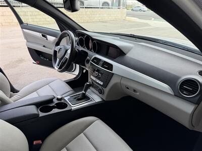 2013 Mercedes-Benz C 250 Sport   - Photo 19 - Tarzana, CA 91356