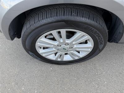 2011 Land Rover LR4   - Photo 9 - Tarzana, CA 91356