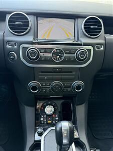 2011 Land Rover LR4   - Photo 23 - Tarzana, CA 91356