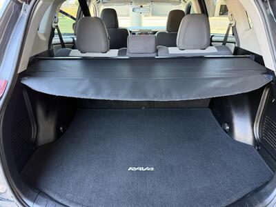 2015 Toyota RAV4 XLE - Photo 15 - Tarzana, CA 91356