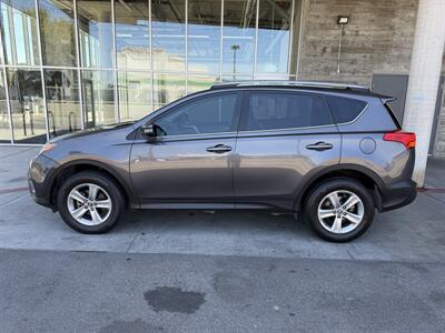 2015 Toyota RAV4 XLE - Photo 2 - Tarzana, CA 91356