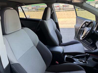 2015 Toyota RAV4 XLE - Photo 18 - Tarzana, CA 91356