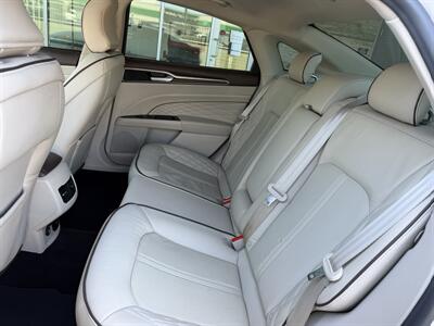 2017 Ford Fusion Energi Platinum   - Photo 14 - Tarzana, CA 91356