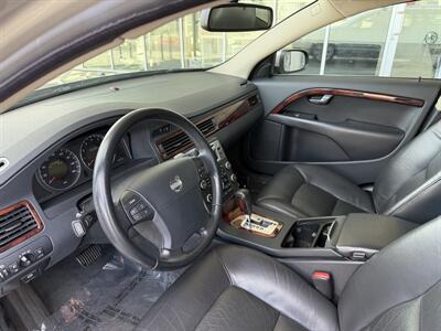 2008 Volvo V70 3.2   - Photo 12 - Tarzana, CA 91356