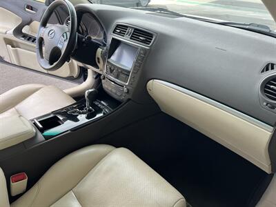 2012 Lexus IS 350   - Photo 14 - Tarzana, CA 91356
