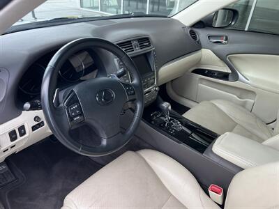 2012 Lexus IS 350   - Photo 9 - Tarzana, CA 91356