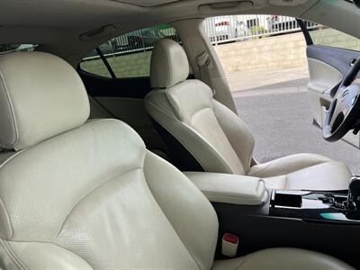 2012 Lexus IS 350   - Photo 15 - Tarzana, CA 91356