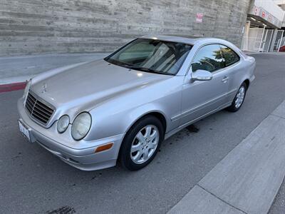 2000 Mercedes-Benz CLK CLK 320   - Photo 2 - Tarzana, CA 91356