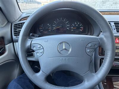 2000 Mercedes-Benz CLK CLK 320   - Photo 15 - Tarzana, CA 91356