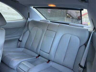 2000 Mercedes-Benz CLK CLK 320   - Photo 11 - Tarzana, CA 91356