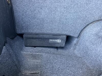 2000 Mercedes-Benz CLK CLK 320   - Photo 13 - Tarzana, CA 91356