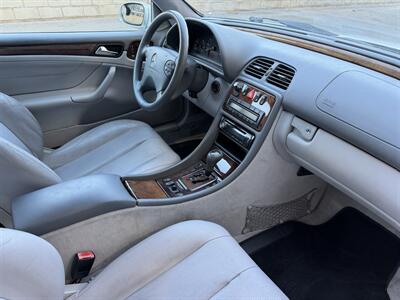 2000 Mercedes-Benz CLK CLK 320   - Photo 14 - Tarzana, CA 91356