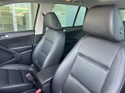 2015 Volkswagen Tiguan SE   - Photo 11 - Tarzana, CA 91356