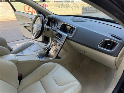 2016 Volvo S60 T5 Drive-E Inscription Pl - Photo 18 - Tarzana, CA 91356