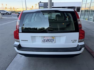 2004 Volvo V70 2.5T - Photo 5 - Tarzana, CA 91356