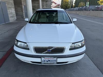 2004 Volvo V70 2.5T - Photo 8 - Tarzana, CA 91356