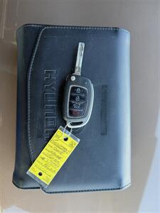 2016 Hyundai TUCSON SE   - Photo 19 - Tarzana, CA 91356