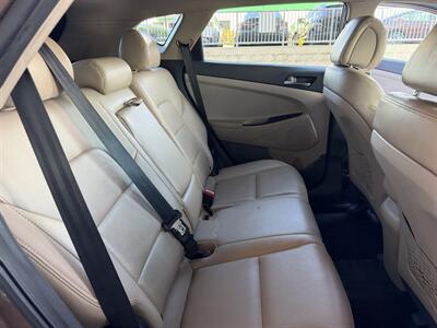 2016 Hyundai TUCSON SE   - Photo 16 - Tarzana, CA 91356