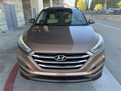 2016 Hyundai TUCSON SE   - Photo 8 - Tarzana, CA 91356