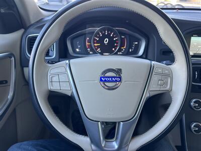 2015 Volvo S60 T5 Drive-E Premier   - Photo 18 - Tarzana, CA 91356