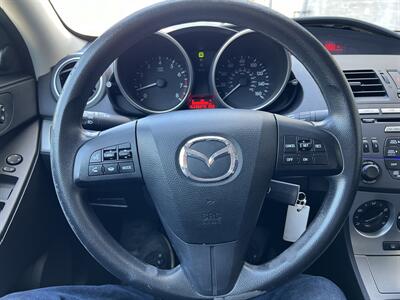 2011 Mazda Mazda3 i Touring   - Photo 17 - Tarzana, CA 91356