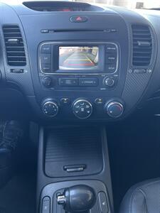 2014 Kia Forte EX   - Photo 16 - Tarzana, CA 91356